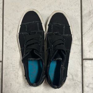 Blowfish sneakers; women’s size 9 in solid black